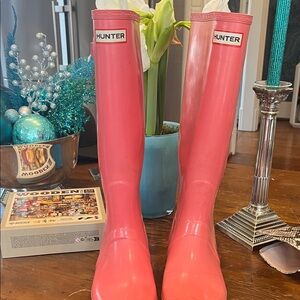 Hunter Coral Pink Rain Boots